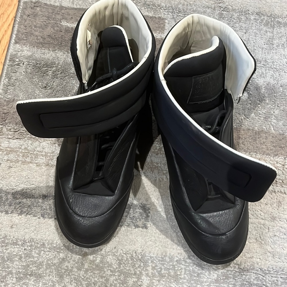 Authentic Margiela sneakers size 8